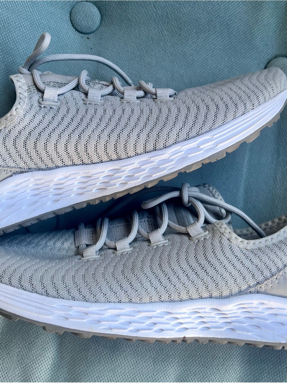 New Balance Arishi Mens sz 8  gray lightweight sneakers